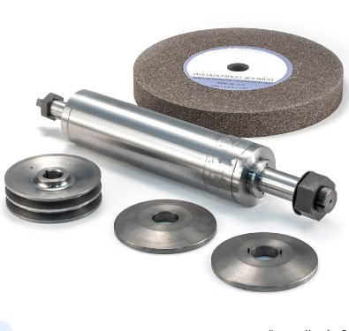 Grinding wheels dressing spindle